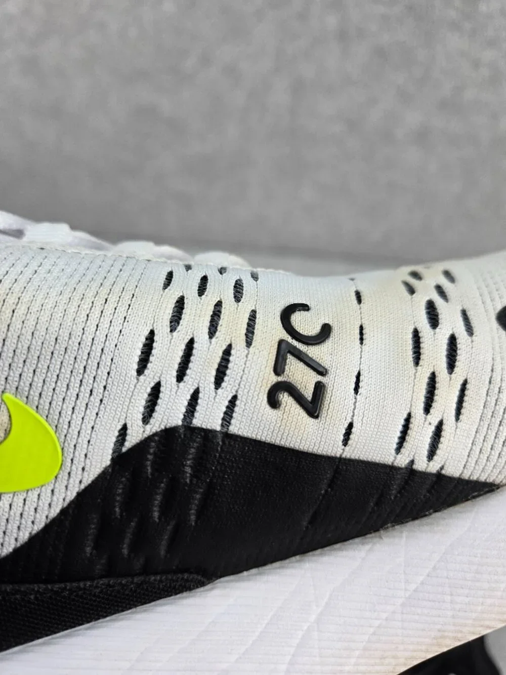 Nike Air Max 270 Mens Size 12 Shoes Sneakers White Volt Laser Fuschia